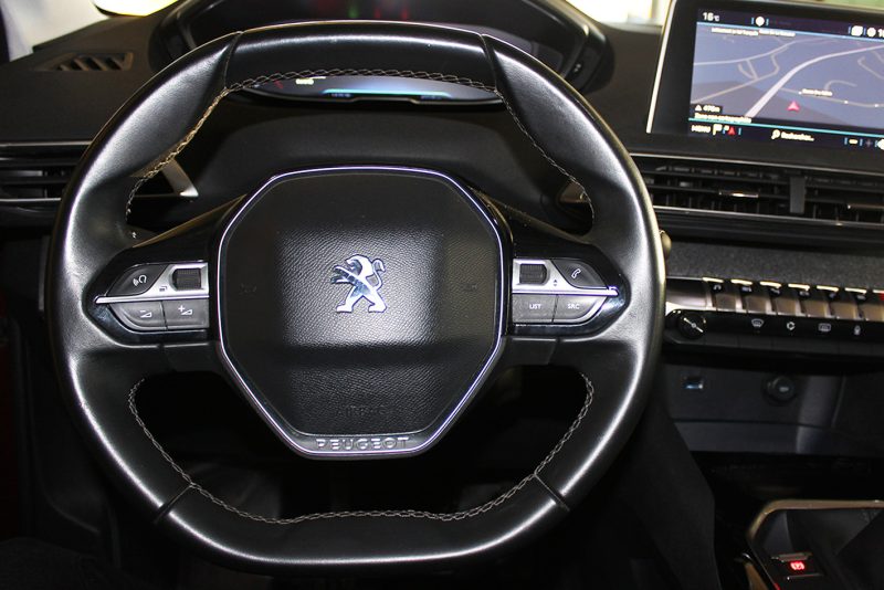 PEUGEOT 3008 SUV 2017