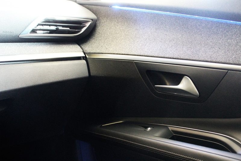 PEUGEOT 3008 SUV 2017