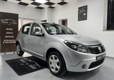 DACIA SANDERO 2010