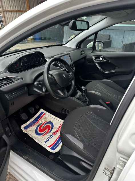 PEUGEOT 208 Société 2012