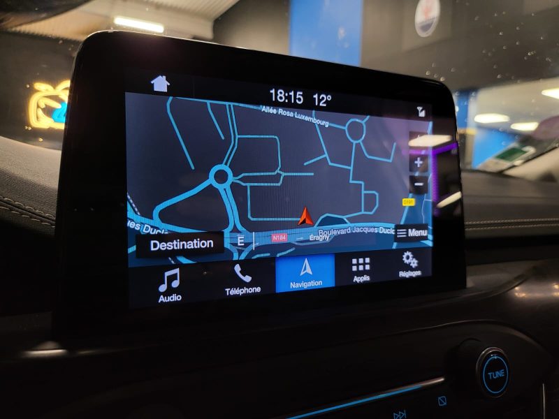 FORD FOCUS 1.0 ECOBOOST 125cv VIGNALE / AFFICHAGE TETE HAUTE / SIGES ELECTRIQUES / SIEGES CHAUFFANTS