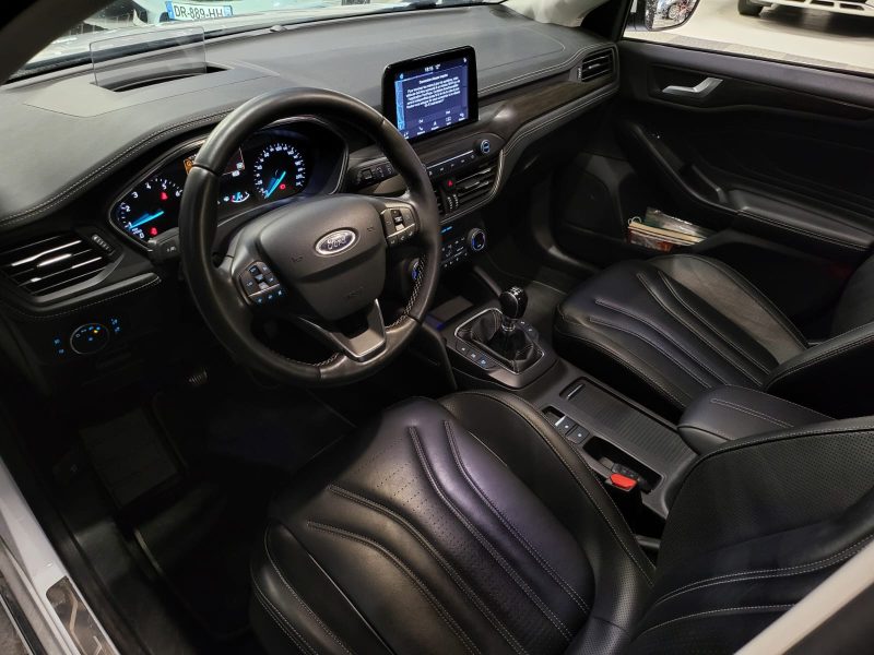 FORD FOCUS 1.0 ECOBOOST 125cv VIGNALE / AFFICHAGE TETE HAUTE / SIGES ELECTRIQUES / SIEGES CHAUFFANTS