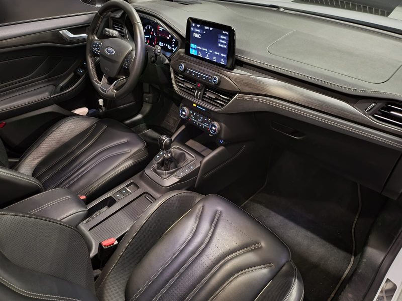 FORD FOCUS 1.0 ECOBOOST 125cv VIGNALE / AFFICHAGE TETE HAUTE / SIGES ELECTRIQUES / SIEGES CHAUFFANTS