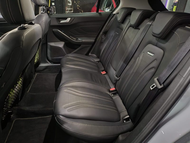 FORD FOCUS 1.0 ECOBOOST 125cv VIGNALE / AFFICHAGE TETE HAUTE / SIGES ELECTRIQUES / SIEGES CHAUFFANTS