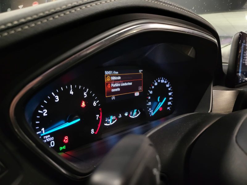 FORD FOCUS 1.0 ECOBOOST 125cv VIGNALE / AFFICHAGE TETE HAUTE / SIGES ELECTRIQUES / SIEGES CHAUFFANTS