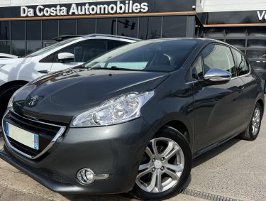 PEUGEOT 208 ALLURE 1.6 E HDI 92 Cv ECRAN TACTILE / BLUETOOTH REGULATEUR 5 PLACES - GARANTIE 1 AN