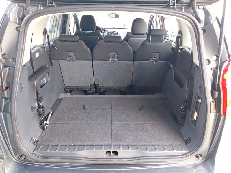 PEUGEOT 5008 1.6 HDi 112 Premium 7 places
