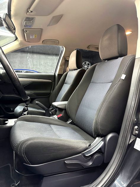 MITSUBISHI OUTLANDER III 2015