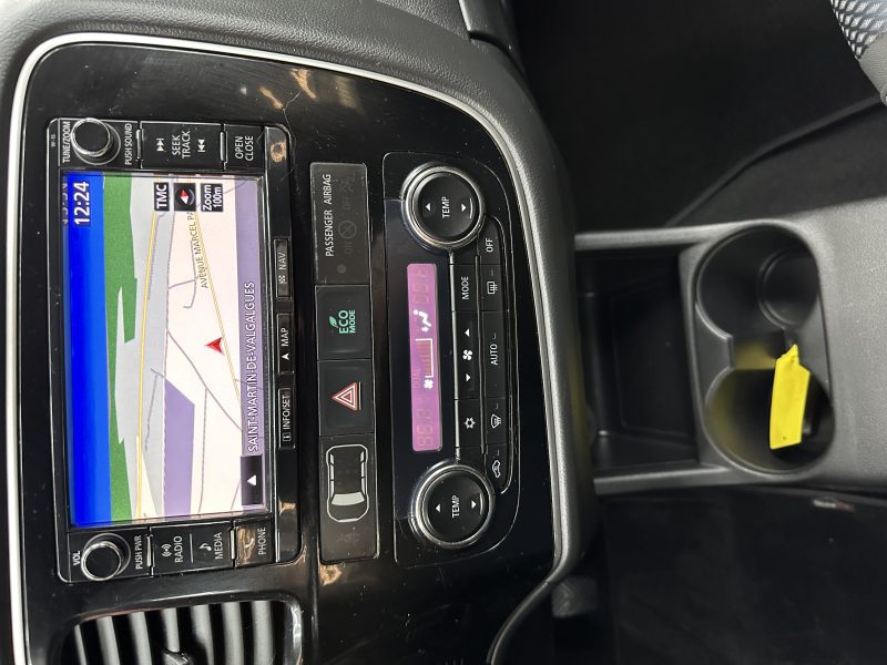 MITSUBISHI OUTLANDER III 2015