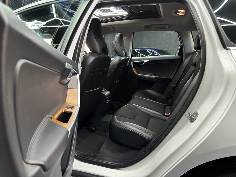 VOLVO XC60 I SUV 2015