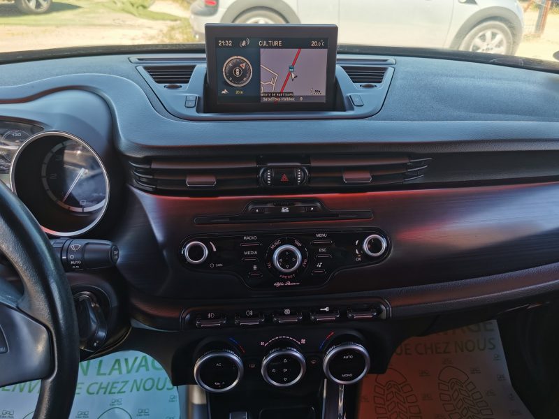 ALFA ROMEO GIULIETTA 2,0JTD 140CH DISTINCTIVE FULL OPTIONS