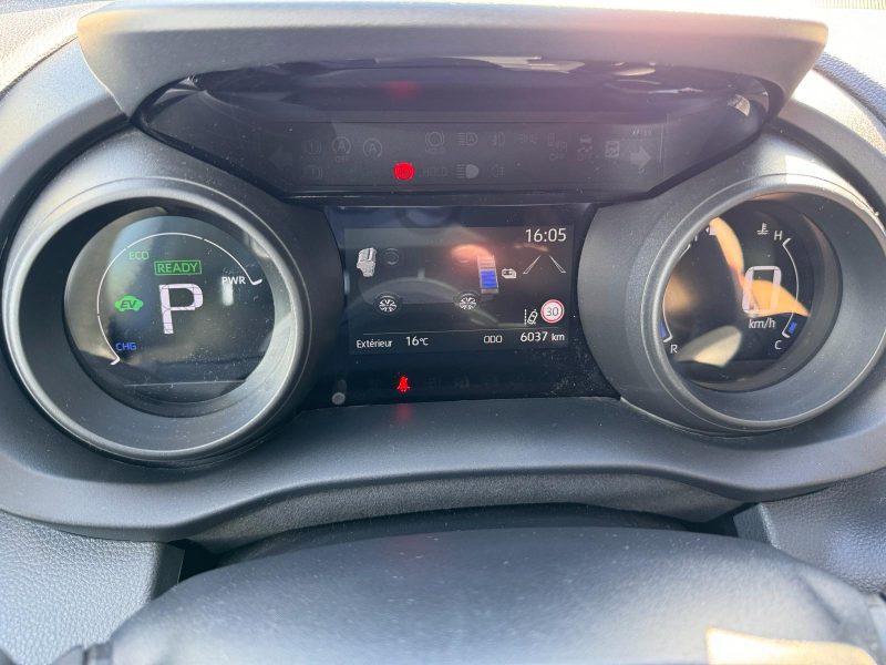 TOYOTA YARIS Hybrides