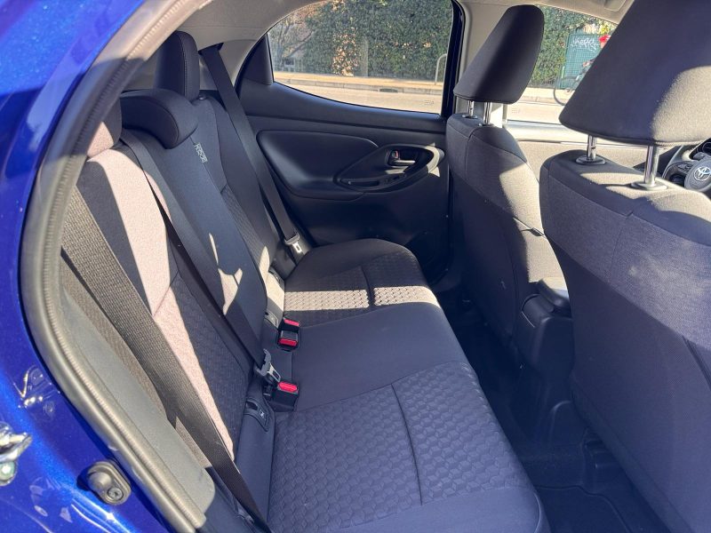 TOYOTA YARIS Hybrides