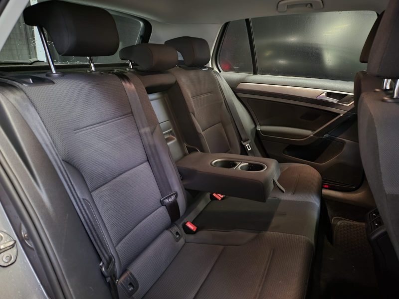 VOLKSWAGEN GOLF VII 1.6 TDI 110CV DSG 7 CONFORTLINE / CARPLAY / REGULATEUR ADAPTATIF / PARK PILOT AV