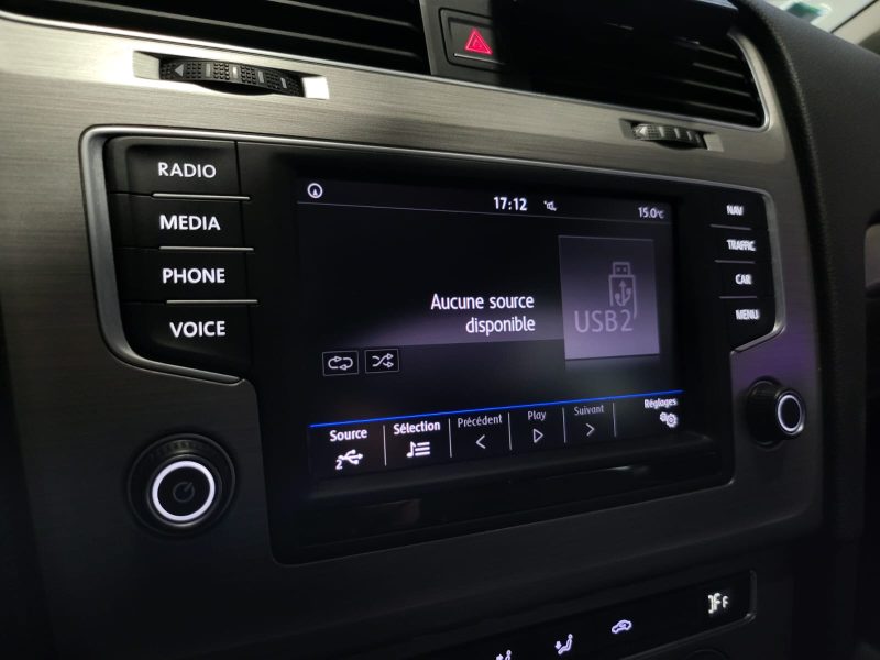 VOLKSWAGEN GOLF VII 1.6 TDI 110CV DSG 7 CONFORTLINE / CARPLAY / REGULATEUR ADAPTATIF / PARK PILOT AV