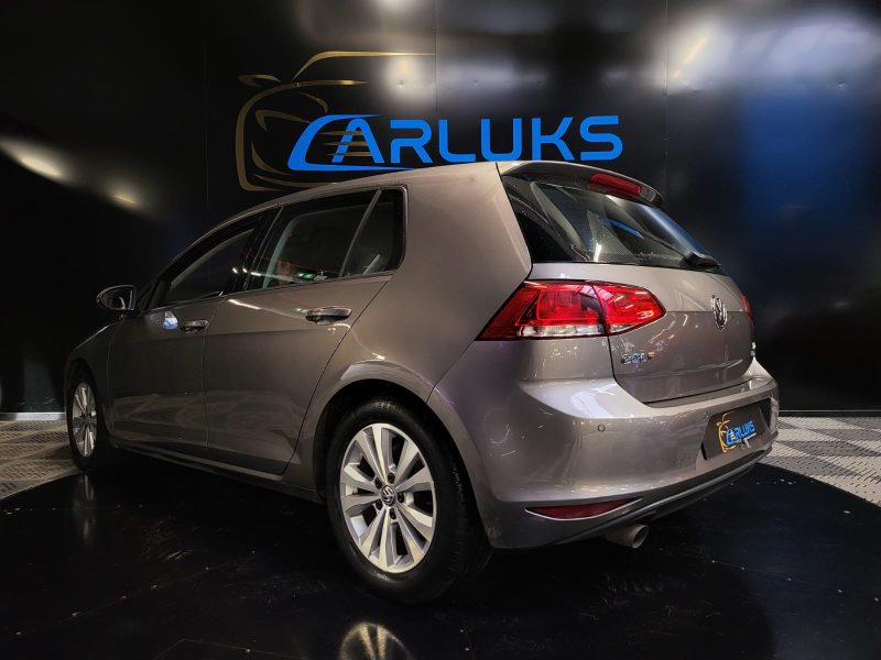 VOLKSWAGEN GOLF VII 1.6 TDI 110CV DSG 7 CONFORTLINE / CARPLAY / REGULATEUR ADAPTATIF / PARK PILOT AV