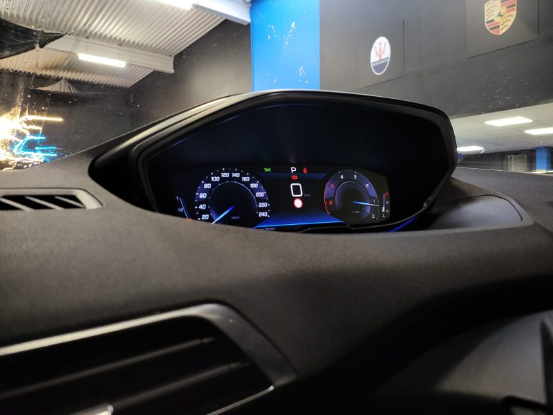 PEUGEOT 3008 1.5 BLUEHDI 130cv ACTIVE BUISNESS / VIRTUAL COCKPIT / 1ER MAIN ET SUIVI COMPLET PEUGEOT