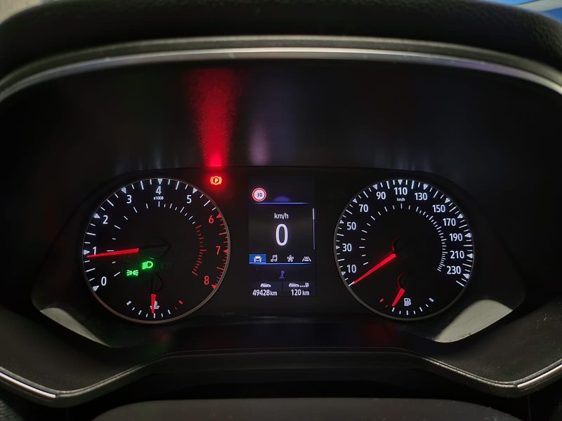 RENAULT CLIO V 1.0 TCe 100 Ch ZEN / CARPLAY / RADAR DE RECUL / ENTRETIEN RENAULT