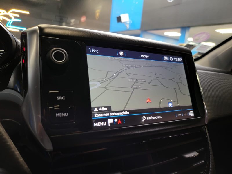 PEUGEOT 208 1.2 PURETECH 110cv BVM6 ALLURE APPLE CARPLAY / RADAR DE RECUL / SUIVI COMPLET PEUGEOT 