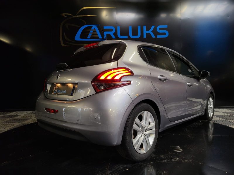 PEUGEOT 208 1.2 PURETECH 110cv BVM6 ALLURE APPLE CARPLAY / RADAR DE RECUL / SUIVI COMPLET PEUGEOT 