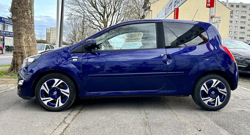 RENAULT TWINGO II 1.2 16v 75ch PURPLE