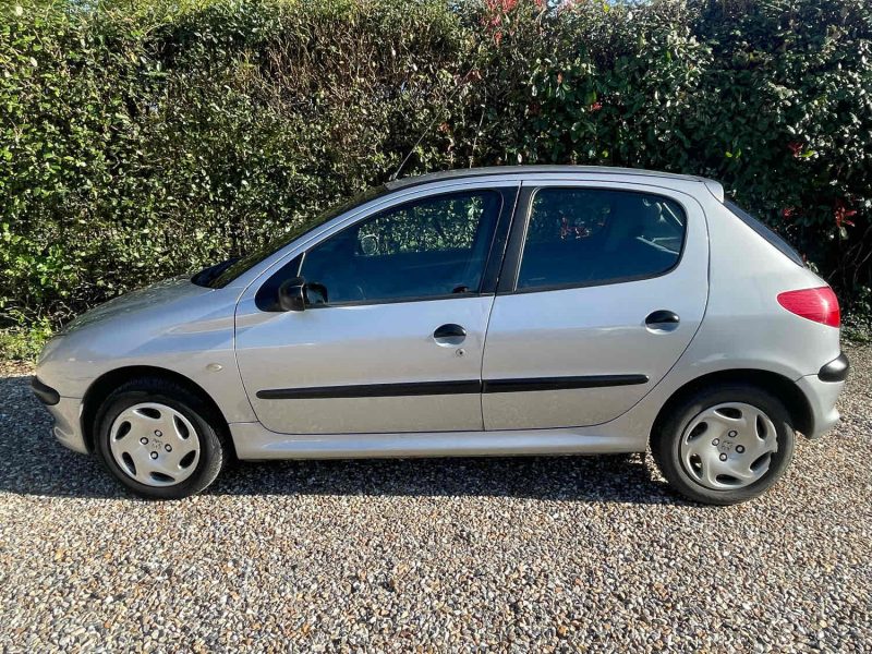 PEUGEOT 206  1.4 i 75cv 