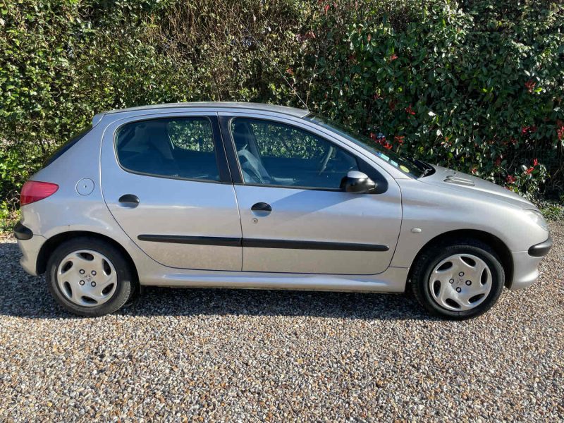 PEUGEOT 206  1.4 i 75cv 