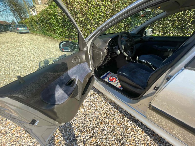 PEUGEOT 206  1.4 i 75cv 