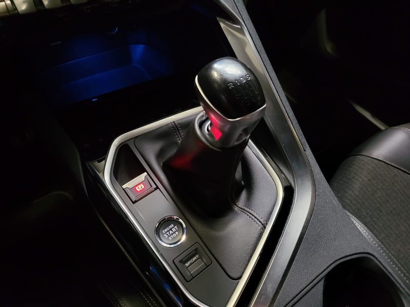 PEUGEOT 5008 1.2 PURETECH 130CV BVM6 GT / SUIVI COMPLET / CARPLAY / KEYLESS / LUMIERE D\'AMBIENCE