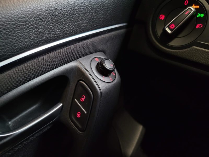 VOLKSWAGEN POLO V 1.2 TSI 90CV LOUNGE / RADAR DE RECUL+ENTRETIEN COMPLET+RÉGULATEUR/LIMITEUR DE VITE