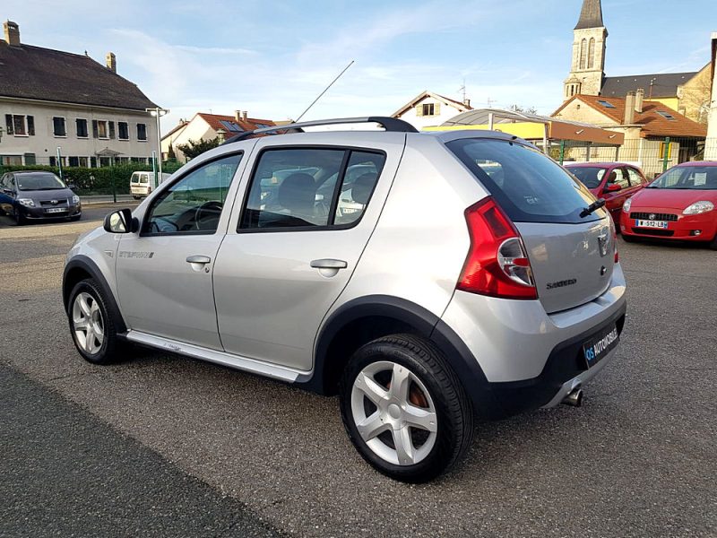 DACIA SANDERO STEPWAY 1.6i 85CV