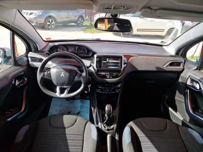 PEUGEOT 208 1,4HDI 68CH ALLURE 2012