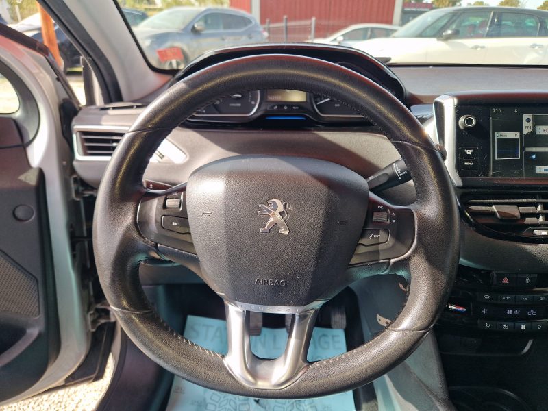 PEUGEOT 208 1,4HDI 68CH ALLURE 2012