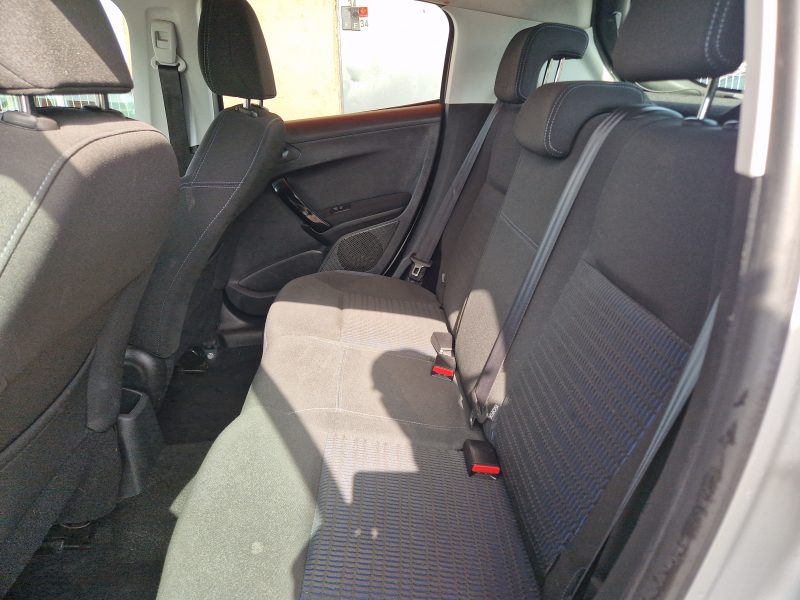 PEUGEOT 208 1,4HDI 68CH ALLURE 2012