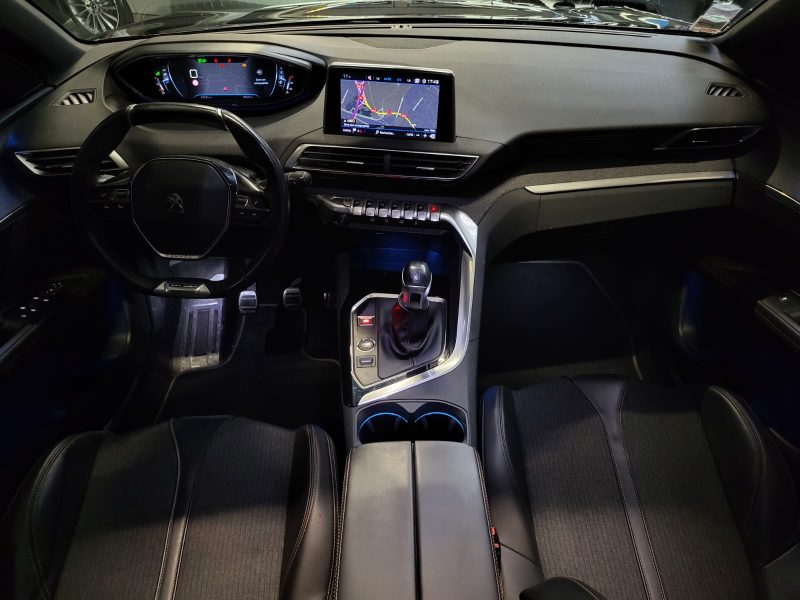 PEUGEOT 3008 2.0 BLUE HDI 150 GT LINE I-COCKPIT / APPLE CARPLAY / TOIT OUVRANT / SUIVI PEUGEOT