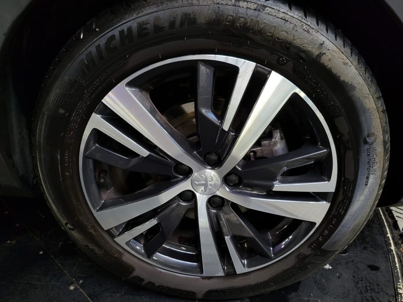 PEUGEOT 3008 2.0 BLUE HDI 150 GT LINE I-COCKPIT / APPLE CARPLAY / TOIT OUVRANT / SUIVI PEUGEOT