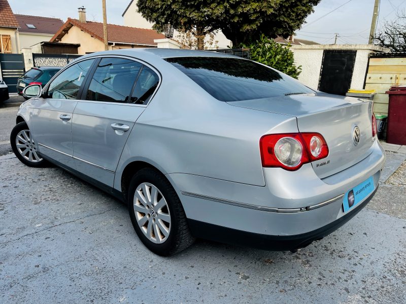 VOLKSWAGEN PASSAT  2005