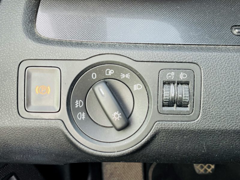 VOLKSWAGEN PASSAT  2005