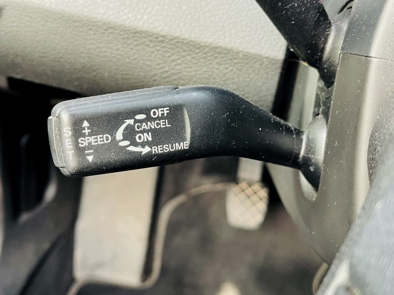 VOLKSWAGEN PASSAT  2005