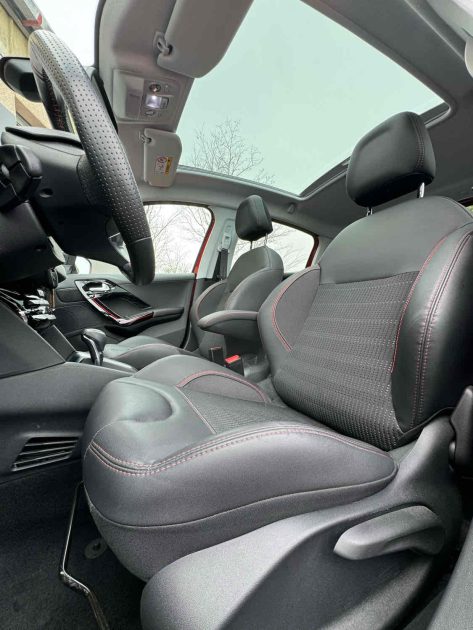 PEUGEOT 208 1.2 puretech 110ch GT LINE 