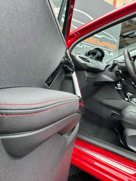 PEUGEOT 208 1.2 puretech 110ch GT LINE 