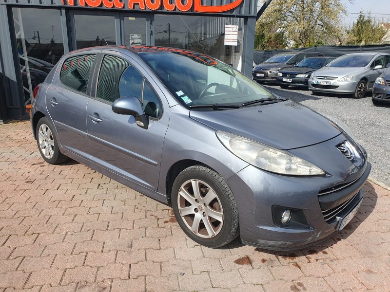 PEUGEOT 207 2009