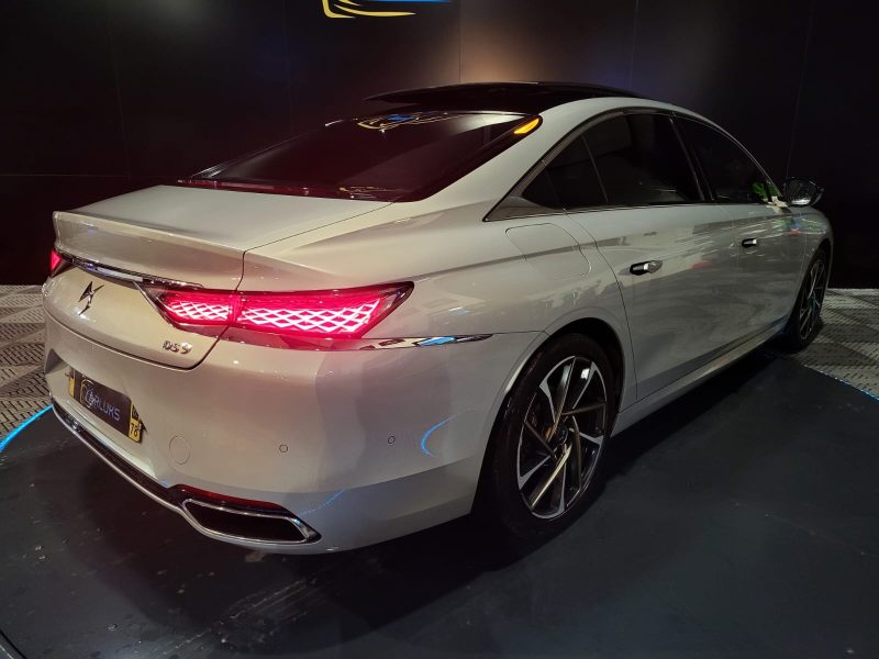 DS DS9 E-Tense Hybrid 225/181cv Opéra BVA / CARPLAY/SIEGES CHAUFFANT-MASSANT AV-AR/SIEGES VENTILES