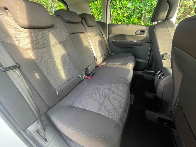 PEUGEOT 3008 Monospace 2011 1.6 HDi 112cv