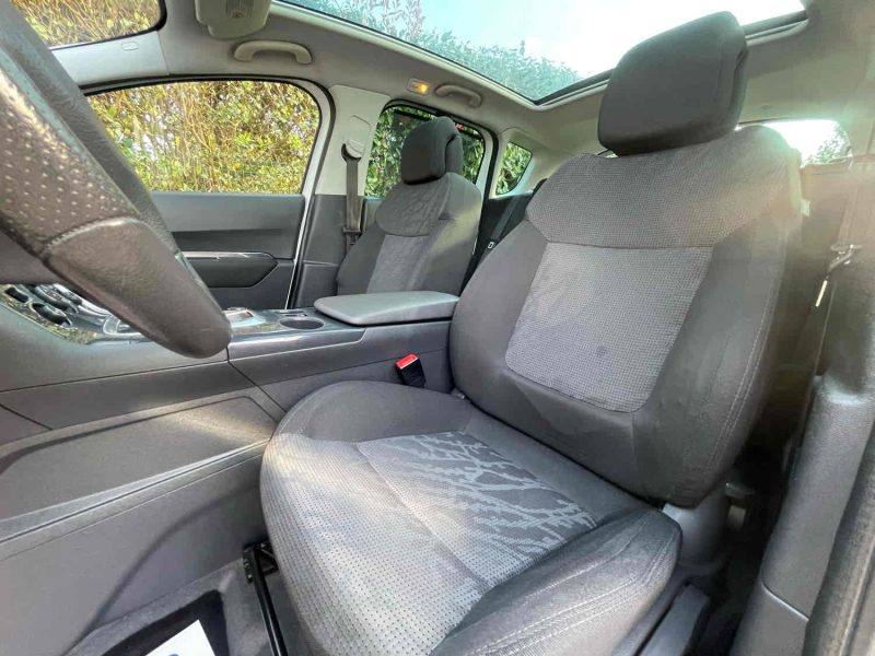 PEUGEOT 3008 Monospace 2011 1.6 HDi 112cv