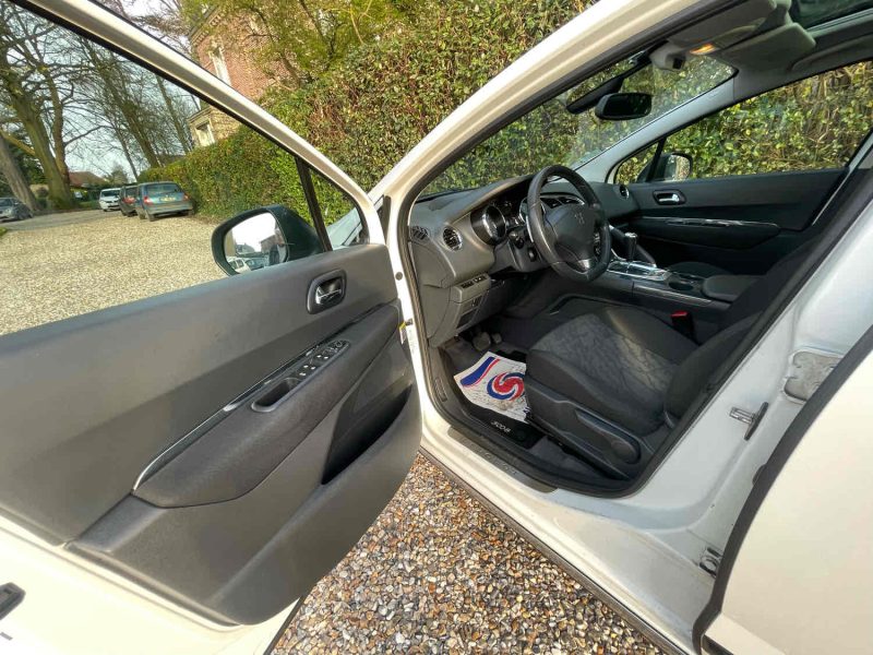 PEUGEOT 3008 Monospace 2011 1.6 HDi 112cv