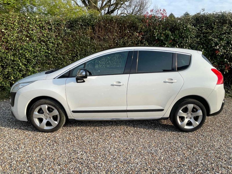 PEUGEOT 3008 Monospace 2011 1.6 HDi 112cv