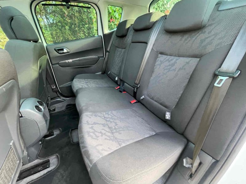 PEUGEOT 3008 Monospace 2011 1.6 HDi 112cv