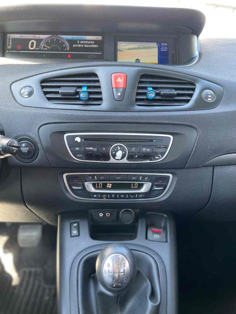 RENAULT SCÉNIC III 2010