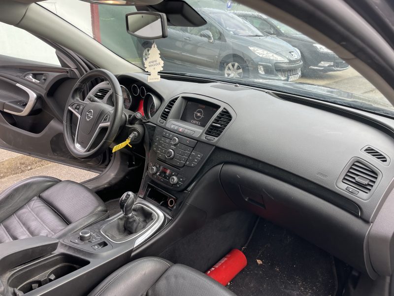 OPEL INSIGNIA 2010
